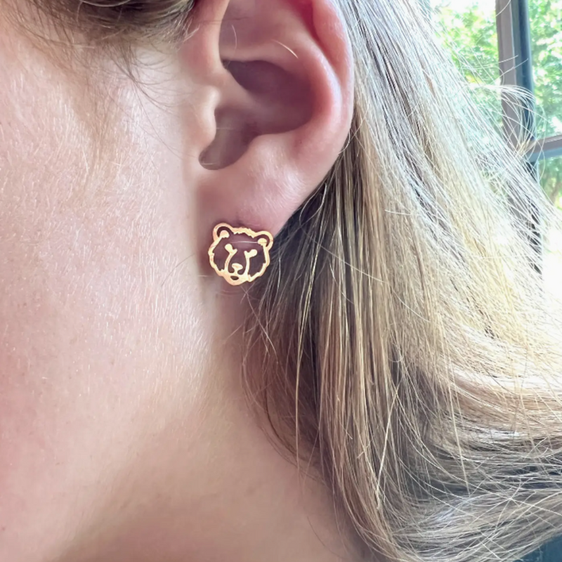 Elevate your head-to-toe GameDay style when accessorizing your GameDay fit with our new unbearably adorable bear head stainless steel gold earrings.&nbsp;&nbsp;