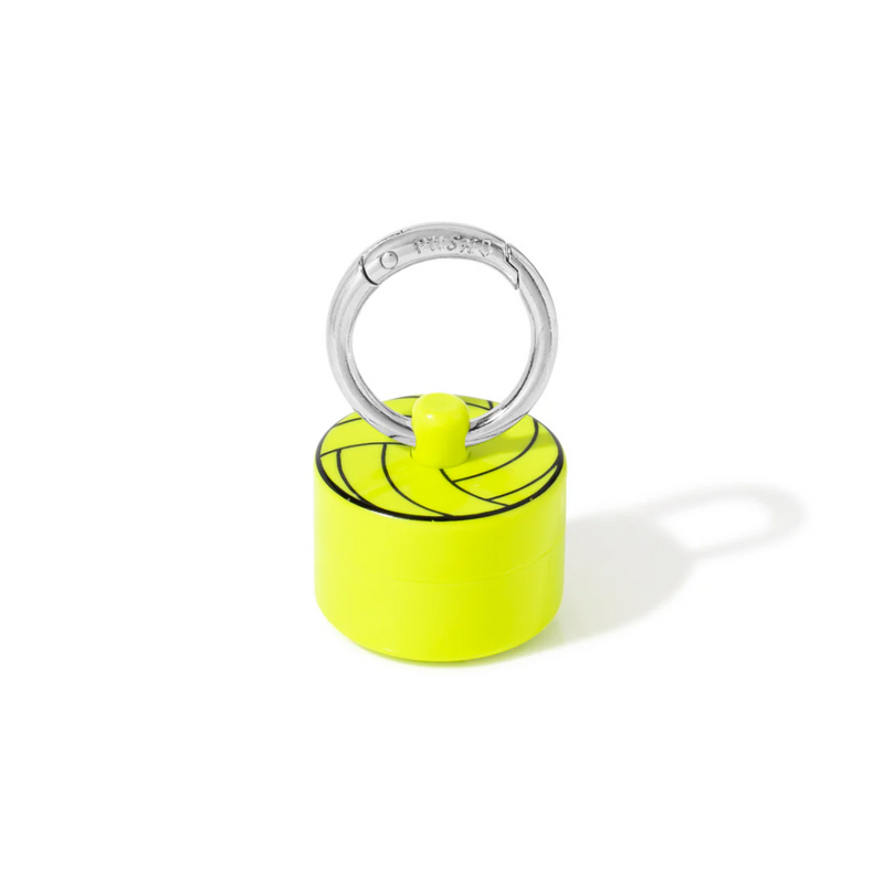 Keep your small jewelry safe and sound while you dive into the pool with the Water Polo Lion Latch! This special edition features a unique, patent-protected carabiner ring that must be fully removed before opening, ensuring your treasures stay put during all your water adventures. Playful and practical, it’s the perfect companion for water polo fans who want style and security in one.