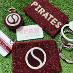 Custom create your very own Game Day coin pouch to cheer on your Sinton Pirates!  The perfect addition to your Game Day assemble, let us help you custom create your perfect Bag Glam!  Custom coin bags feature decorated team colored beads on both sides of bag with logo/name on one side only.  A perfect sized team colored pouch to fit your cash, credit card lipstick, keys + MORE!